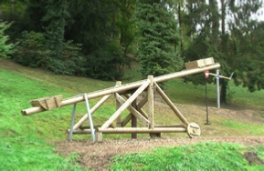 A childrens trebuchet beside the wall walk at Vianden